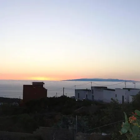 Half Wooden Rural Apartment Fasnia