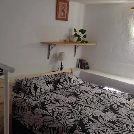 Half Wooden Rural Apartment Fasnia